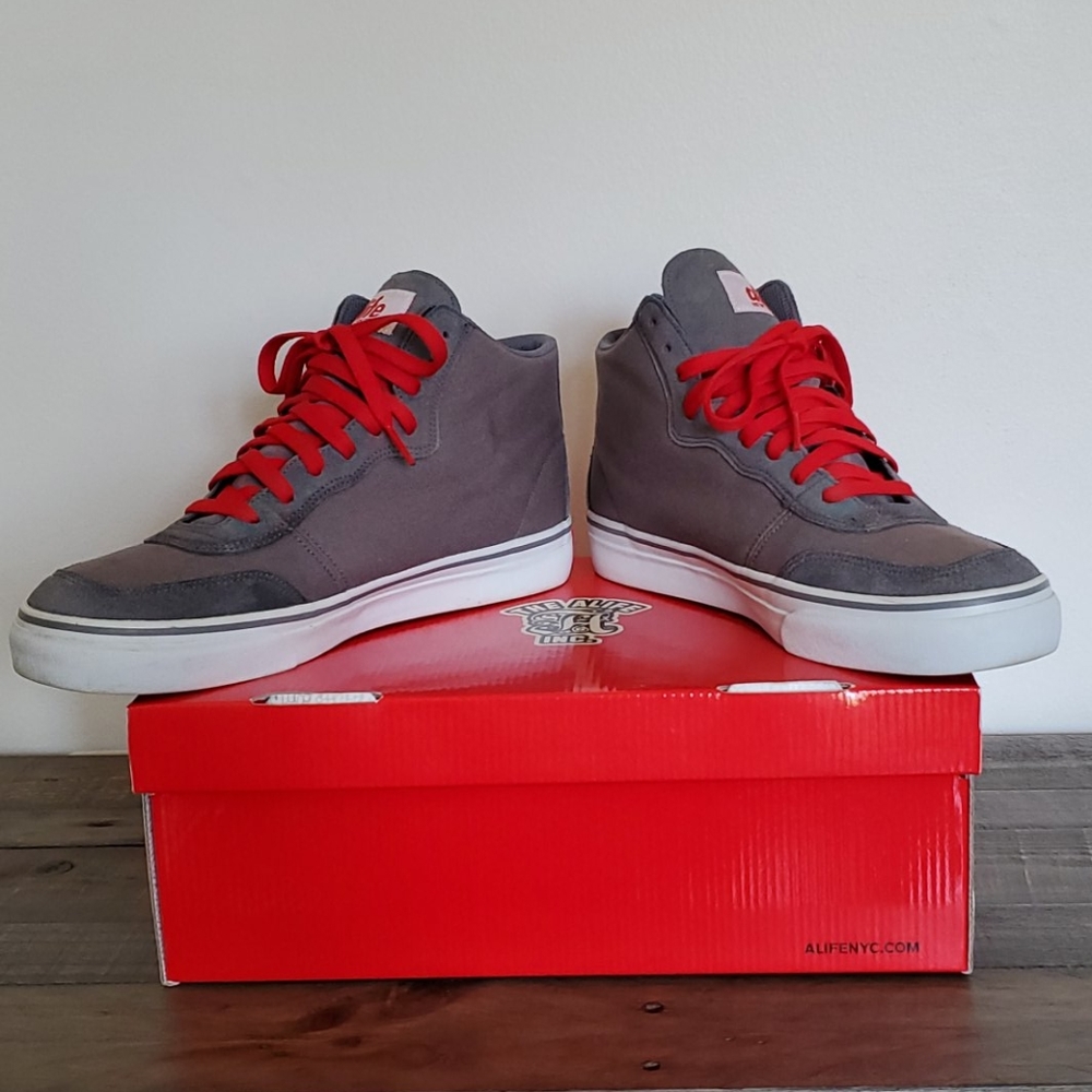 [ The Alife Inc. ] Everybody Mono Suede Applique